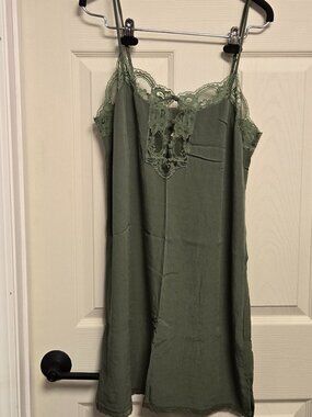 Spell and the Gypsy Collective Love Lace Slip, Olive, XL, EUC